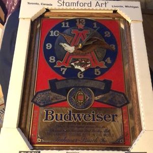 VINTAGE - 1988 Budweiser Clock Mirror Advertising - MINT